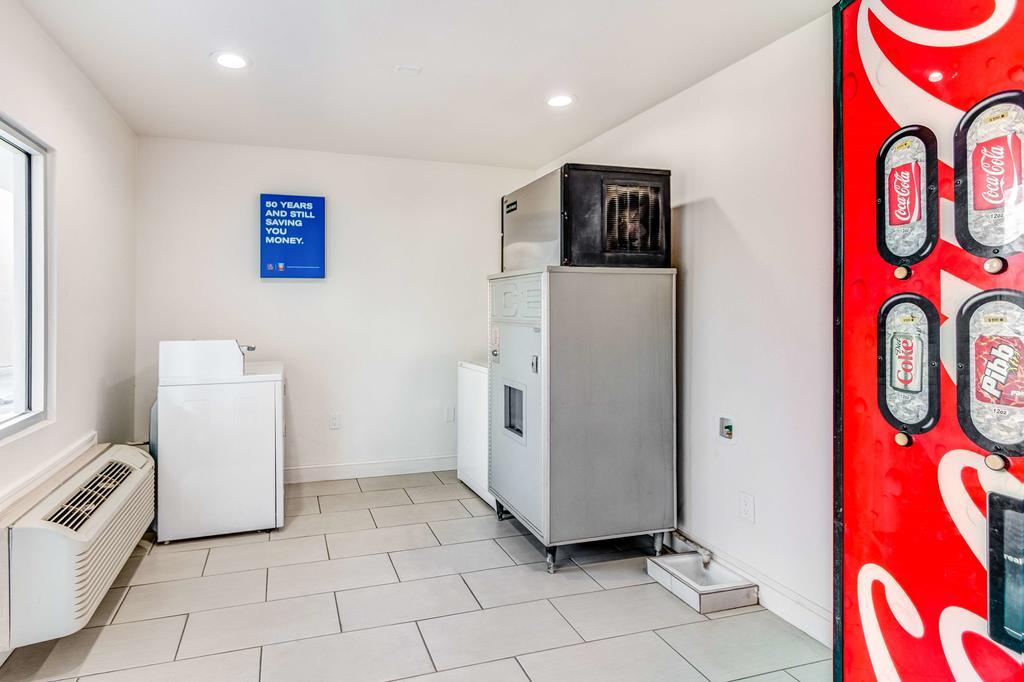Motel 6-Visalia, Ca Bagian luar foto